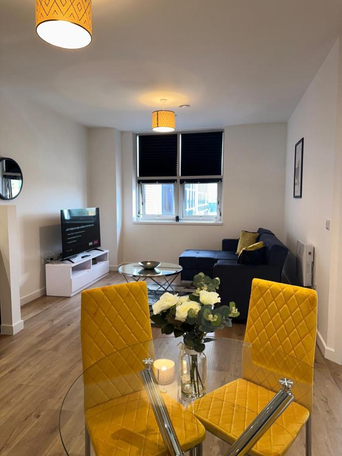 Sleek & Stylish Apartment By Dh Aparthotels Peterborough Eksteriør billede